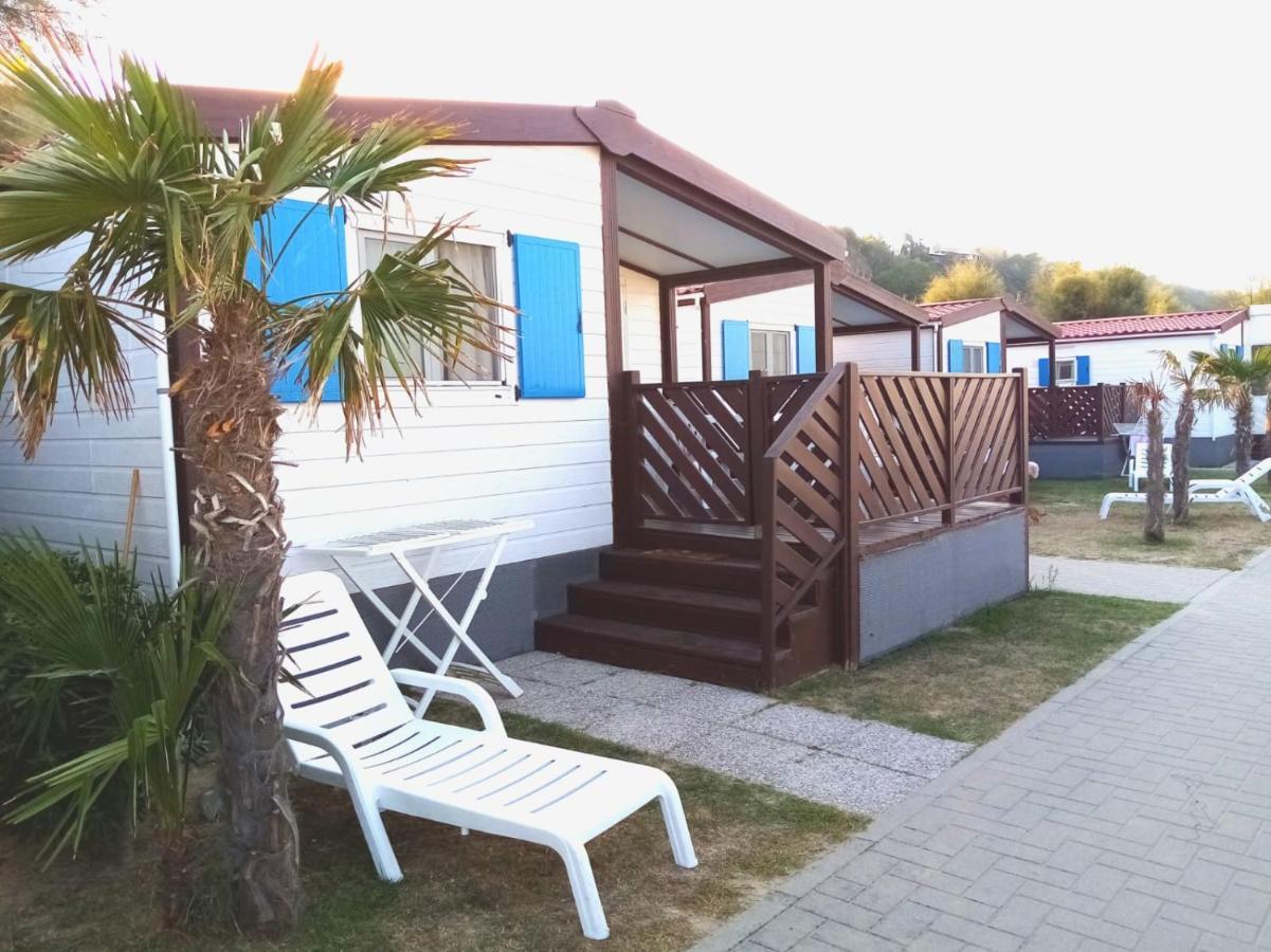 Camping Norina 페자로 외부 사진