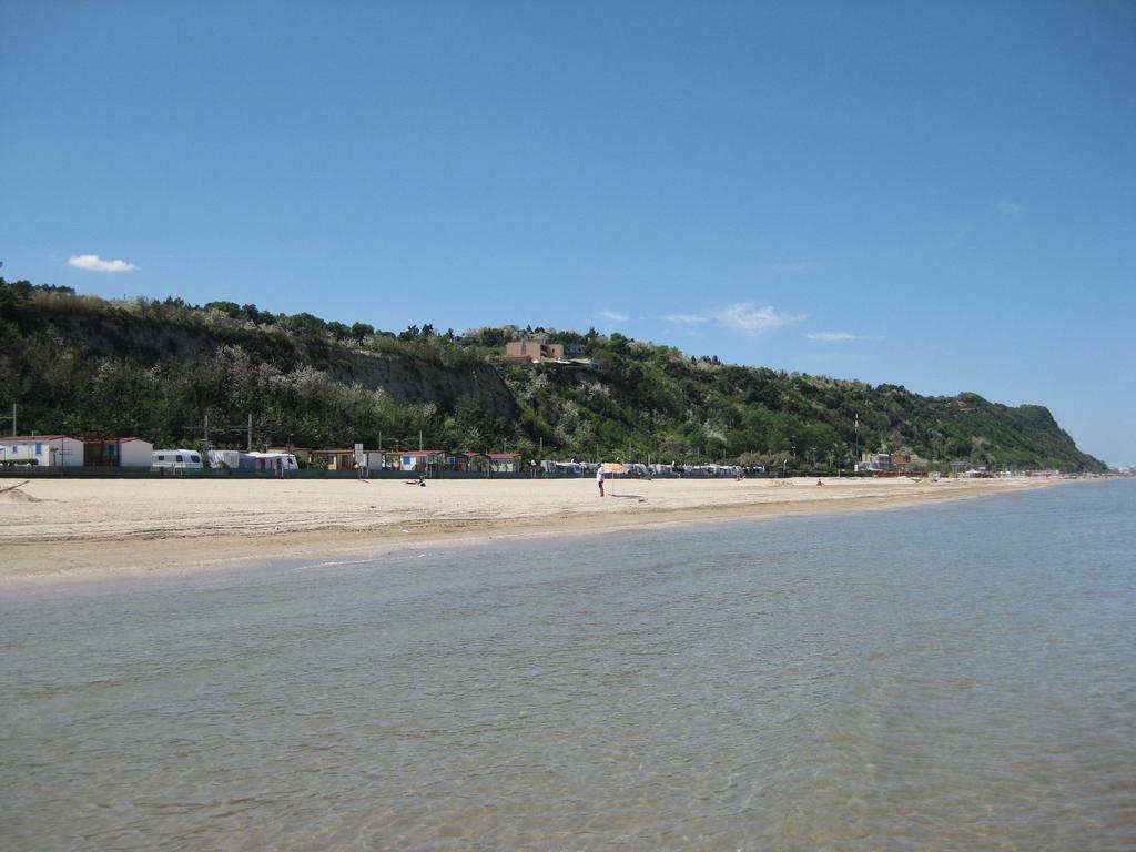 Camping Norina 페자로 외부 사진
